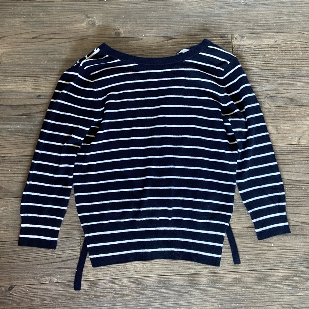 [Vince] Open Tie Back Cashmere Sweater - Small